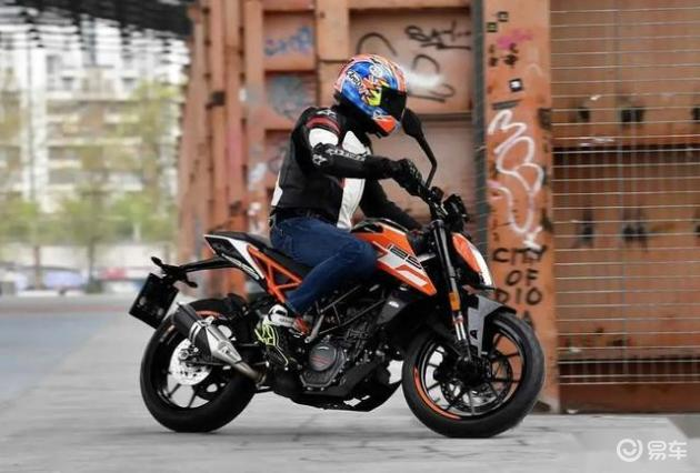 Ktm 125 duke price   honda