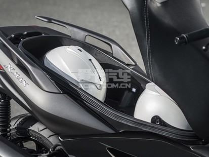 Yamaha; yamaha; xmax300; mt-09