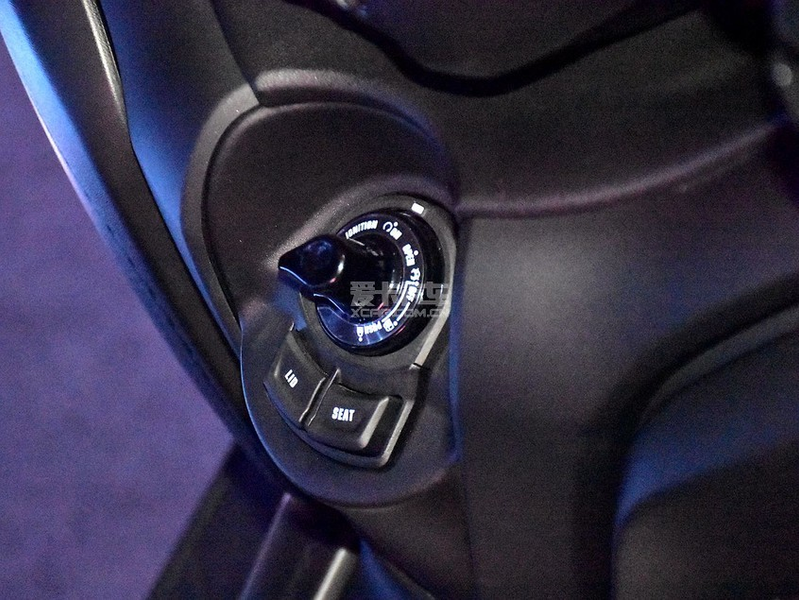 Yamaha; yamaha; xmax300; mt-09