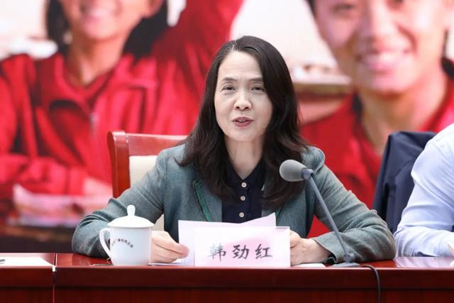 News broadcast in huamong county, liang city, yunnan province