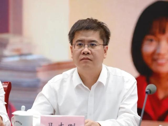 News broadcast in huamong county, liang city, yunnan province