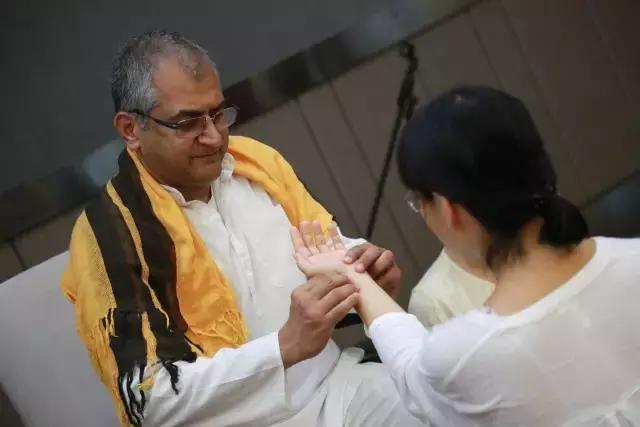 Tiwari masters of the city of qingshan yoga course