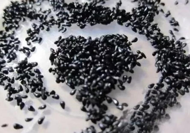 Picture of the method of planting the pyramid