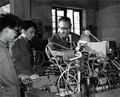 Price of 3mz14 micro-axis processing equipment   3mz20 micro-axis processing equipment   universal tools grinder bed