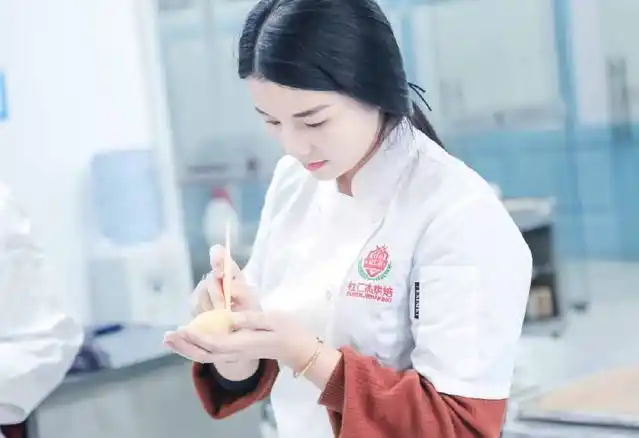 A girl with no education does a good job