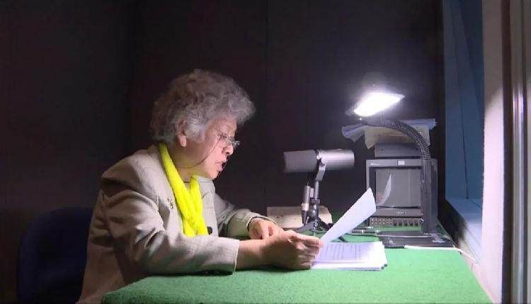 I'm watching the radio studio