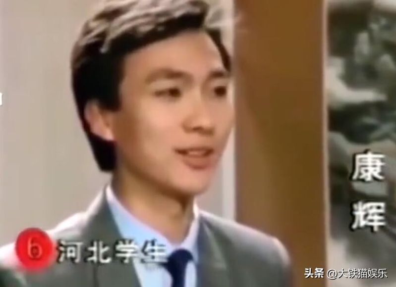A funny picture of the news anchor