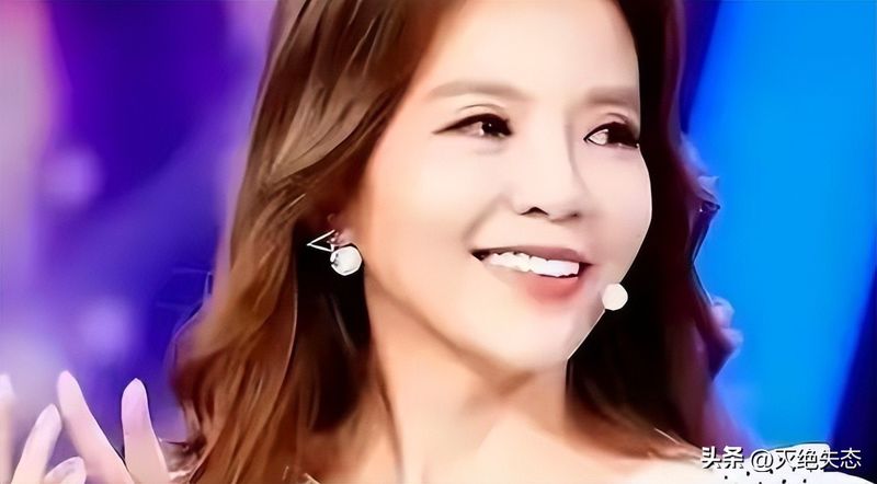 News anchor
