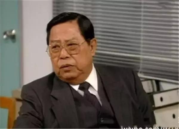 Old hong kong movie newsman